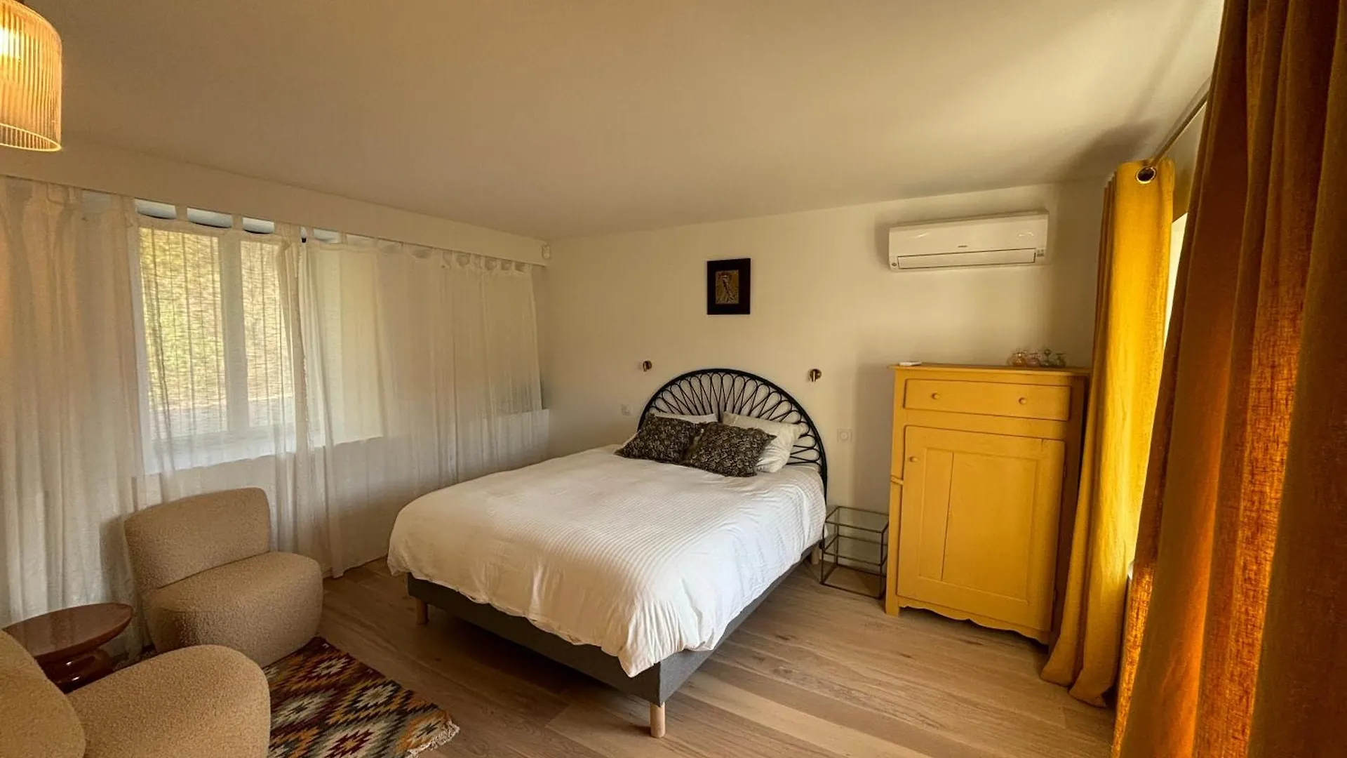 Mas Le Bel Ami Hotel Entrechaux 0*,  France