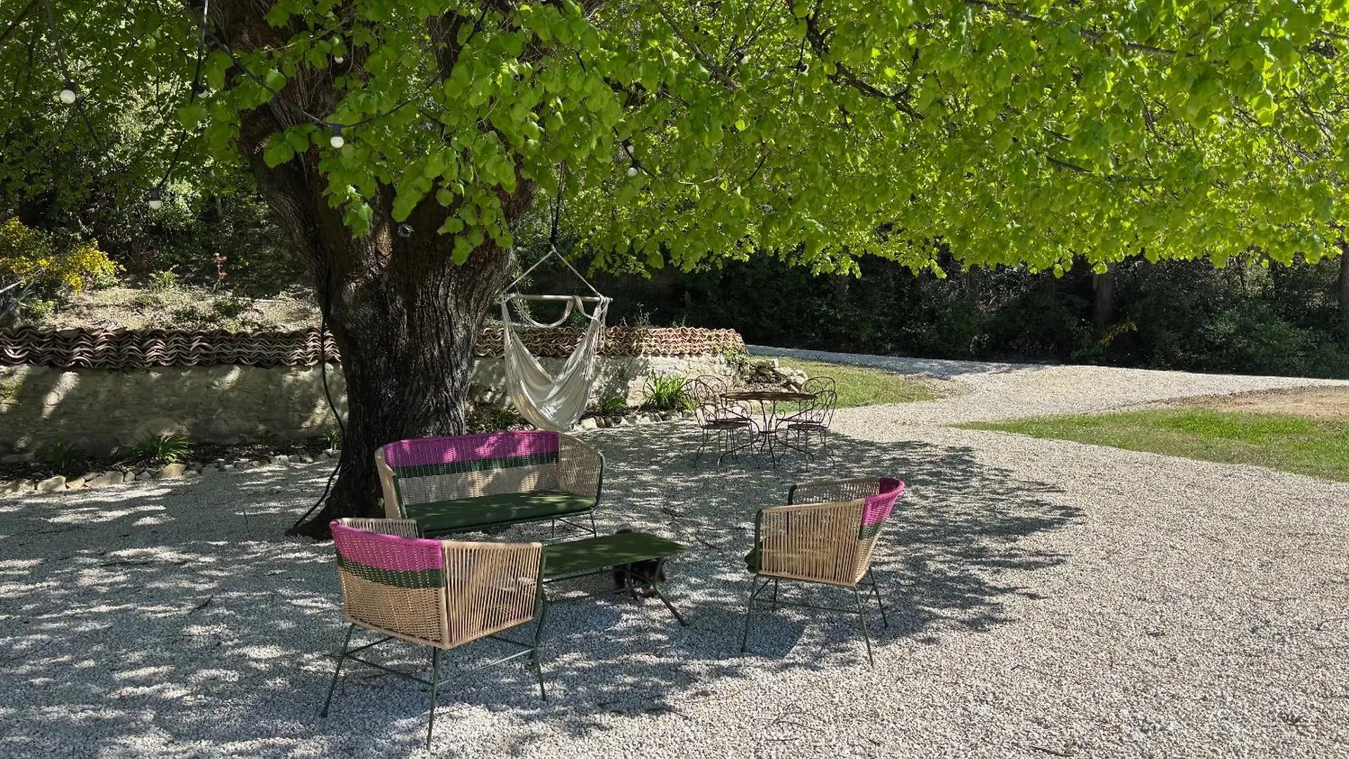 Mas Le Bel Ami Hotel Entrechaux Guest house